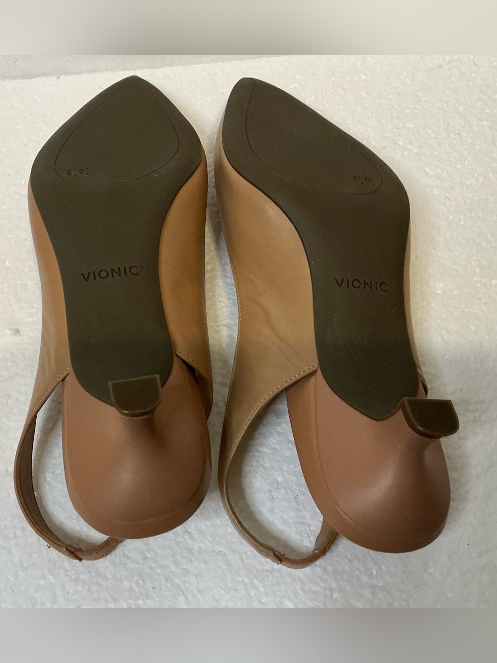 Vionic Ziva Slingback Kitten Heel Pumps Almond Nude Leather Pointed Toe 9.5 NWOT - Picture 5 of 6